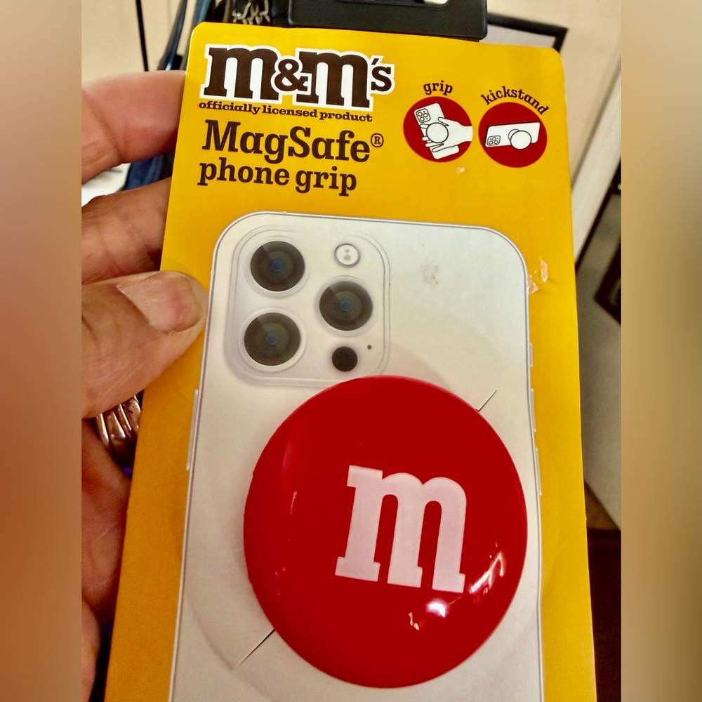M&M'S Red MagSafe Phone Grip with Kickstand - Picture 4 of 4